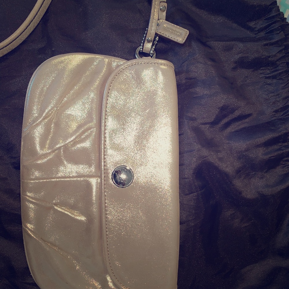 Coach wristlet w/ card slots. Perfect wedding bag